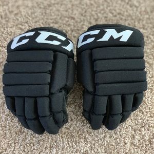 CCM Youth Size 8” Hockey Gloves